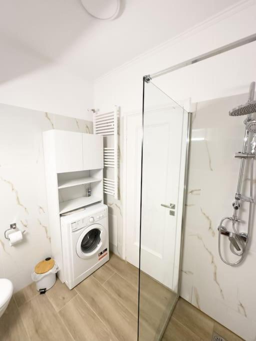 Petite Retreat In Kolonaki, Athens /Netflix Atenas Exterior foto