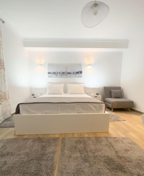 Petite Retreat In Kolonaki, Athens /Netflix Atenas Exterior foto